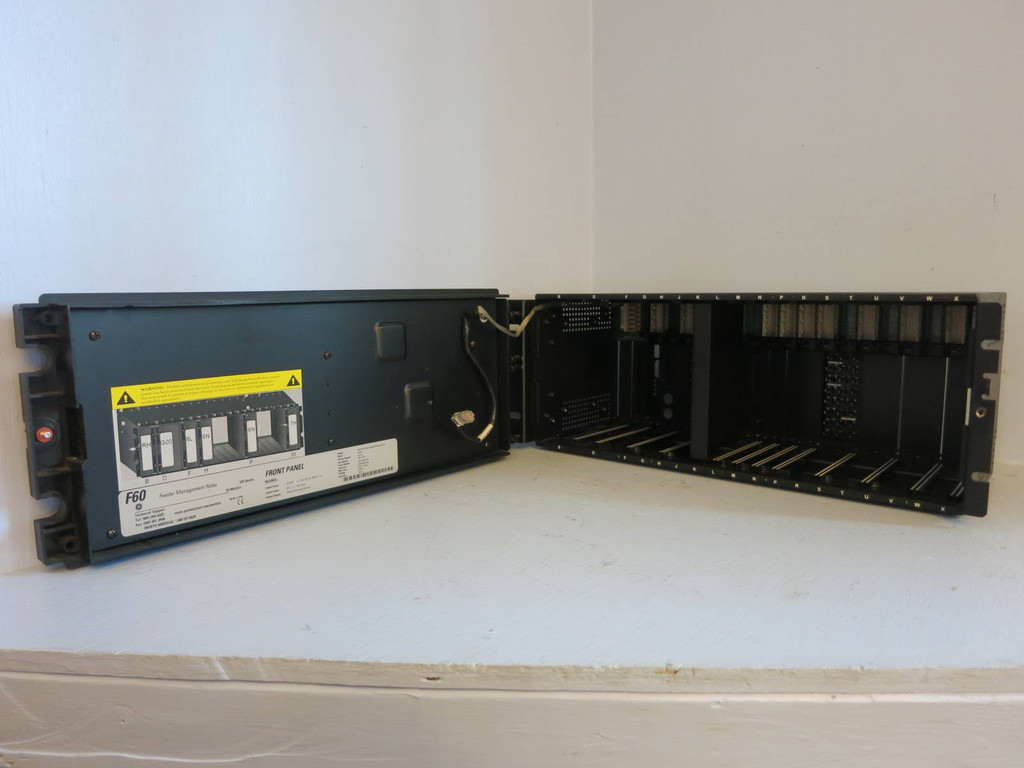 GE Multilin F60 Feeder Management Relay Front Display Panel& Rack NO PLC MODULES (PM0693-1)