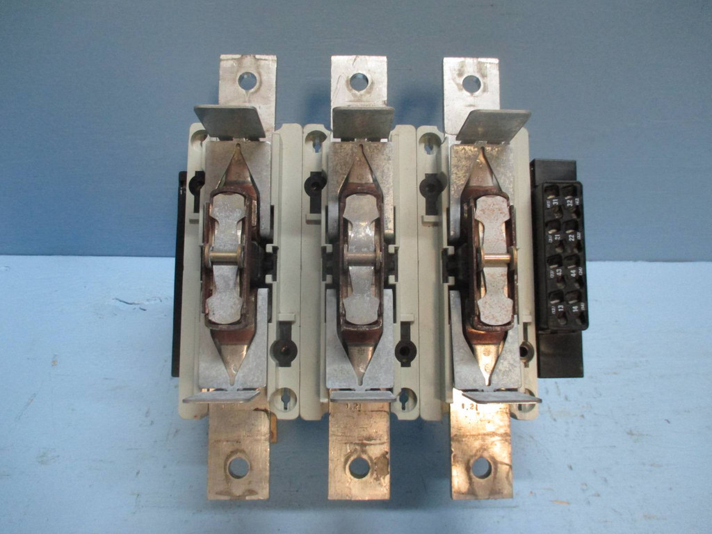 Telemecanique Square D LC1FL23 900 Amp Motor Contactor 600V LC1 FL23 37V Coil (TK0538-4)