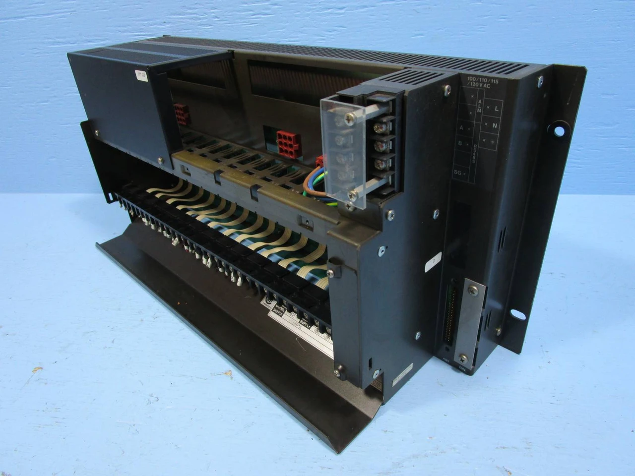 Yokogawa MHC-10*A Signal Conditioner Nest PLC Module Rack Chassis 120V 120 VA (NP0793-26)