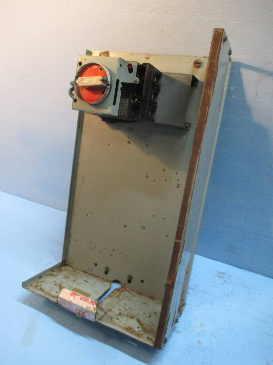General Electric GE 7700 Series 100 Amp 24" Breaker Type MCC MCCB Feeder Bucket (TK0802-4)