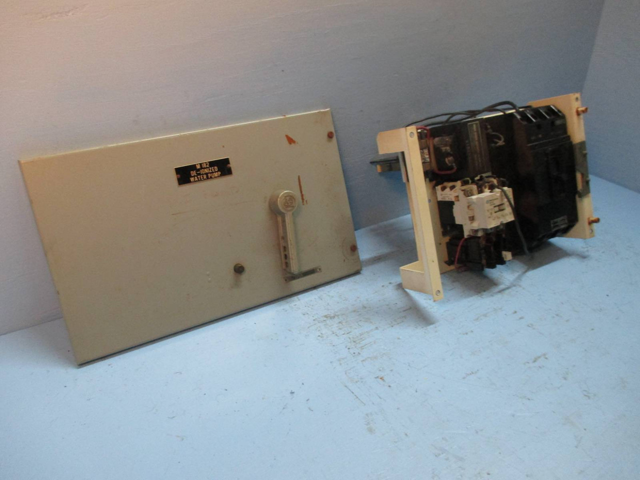 Allen Bradley 798 Series Size 1 Starter 30 Amp Breaker MCC Bucket 12" A200 (TK0955-1)