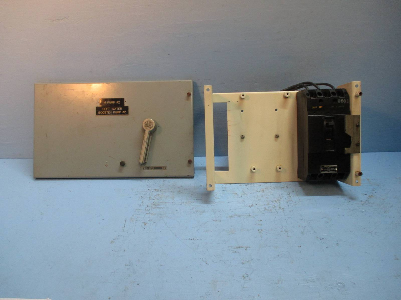 Image of Allen Bradley 798 Series 50 Amp Breaker Type Feeder MCC MCCB Bucket 12" 50A