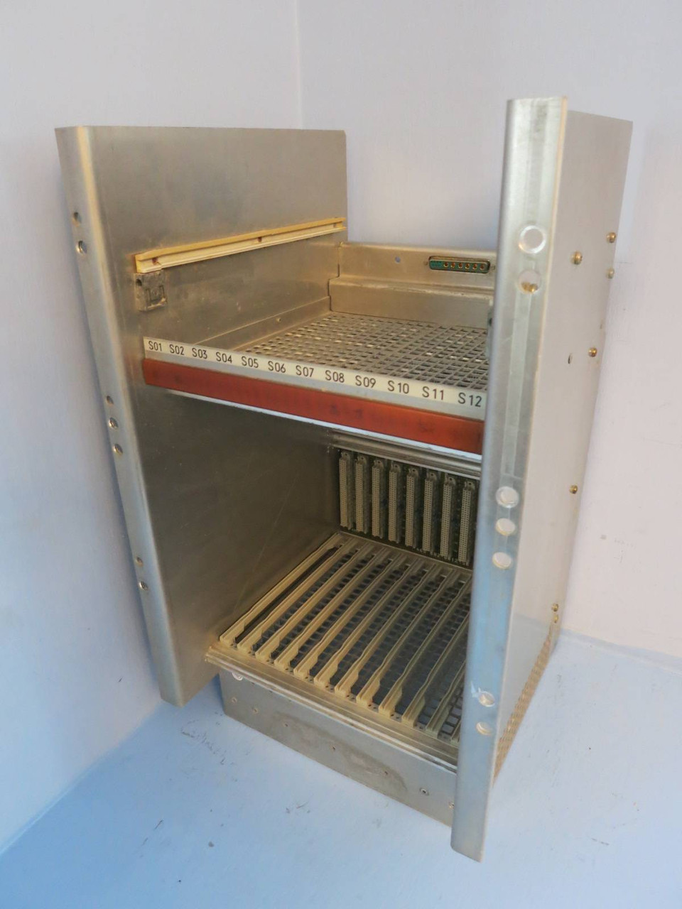 Siemens 6DD1682-0CC0 SIMADYN D 12 Slot Rack PLC SR12.1 GE.465 682 0012.50 OCCO (PM1532-5)