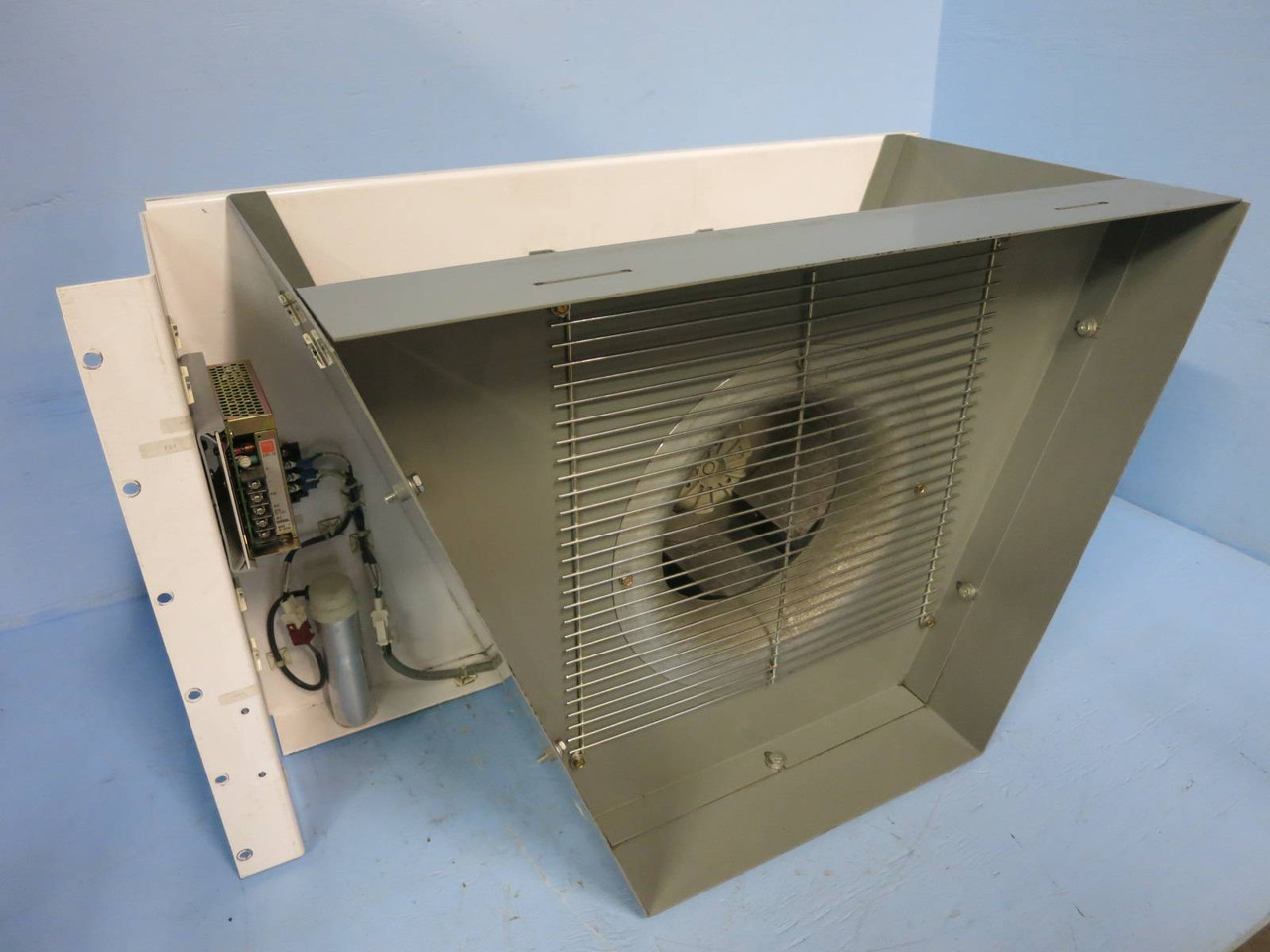 Image of Rockwell Automation / Ziehl-Abegg 2364-SPH03A / RH31M-4EK.2C/1R Bridge Fan w Cap