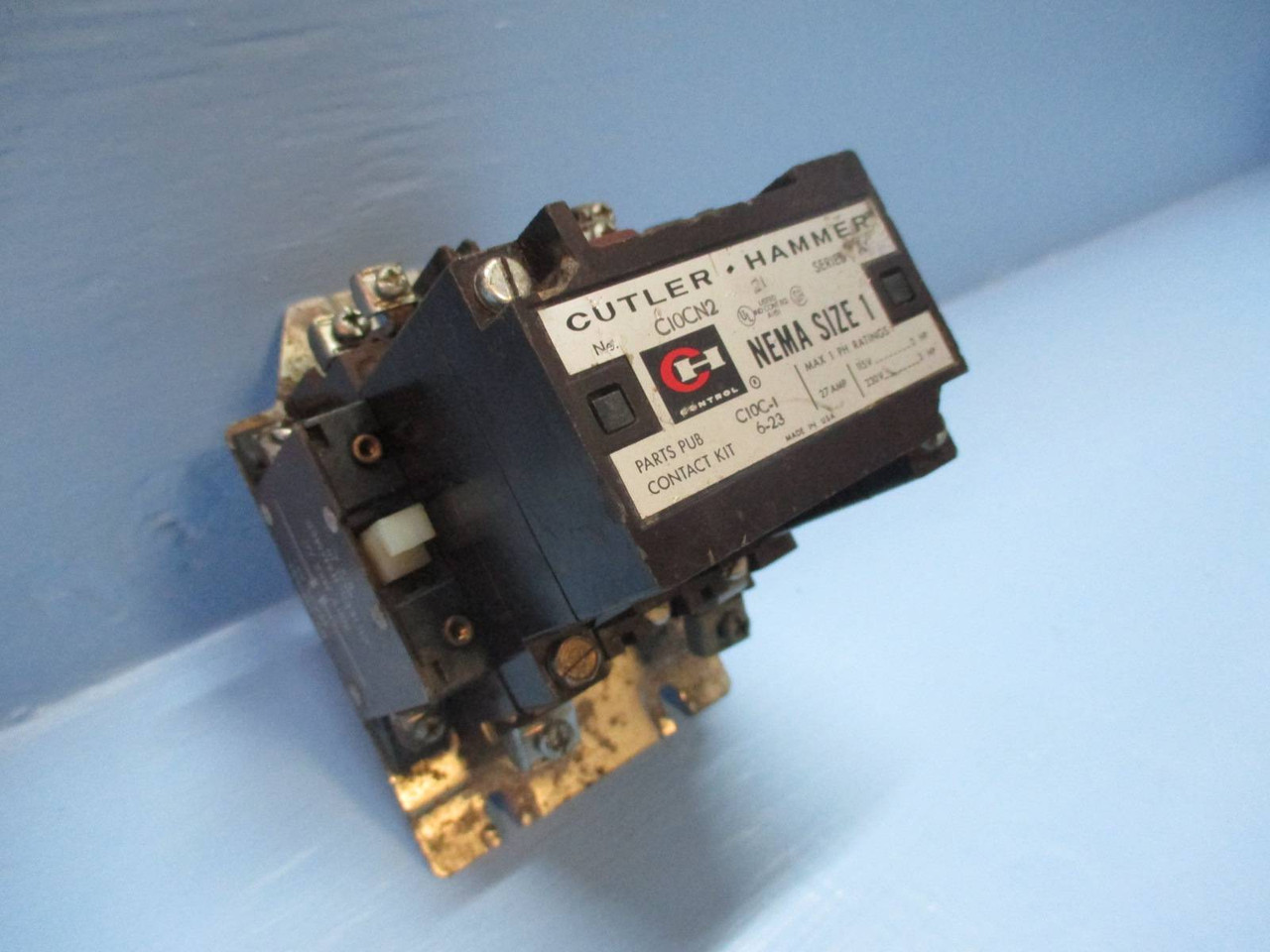 Cutler Hammer C10CN2 Size 1 Motor Contactor 120V Coil 27 Amp 3 HP Sz1 Series A1 (TK1202-8)