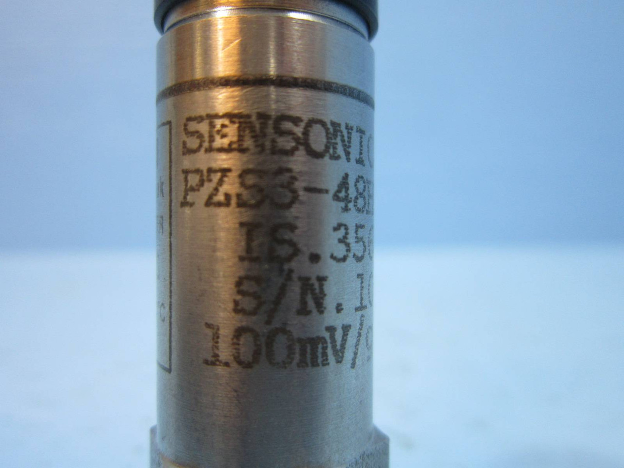 NEW Sensonics PZS3-48H00261 Sensor Probe PLC Module Vibration PZS348H00261 (NP0960-4)