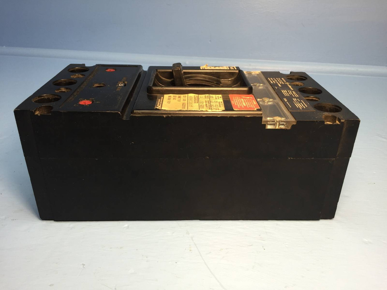 Westinghouse KA2225FS 225A Circuit Breaker 2 Pole KA Frame Cutler Hammer 225 Amp (EM1144-5)