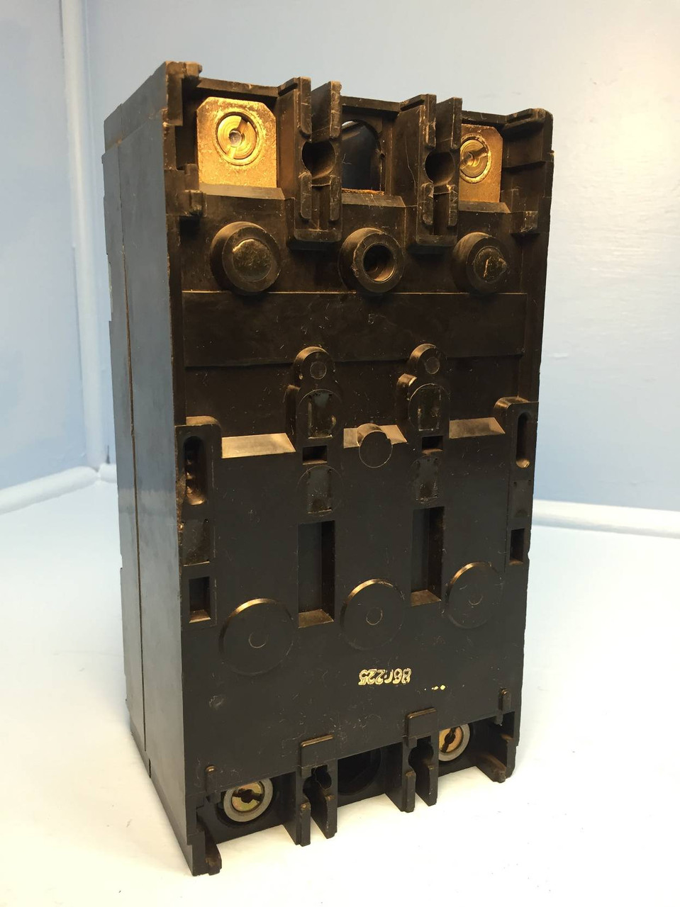 Westinghouse KA2225FS 225A Circuit Breaker 2 Pole KA Frame Cutler Hammer 225 Amp (EM1144-5)