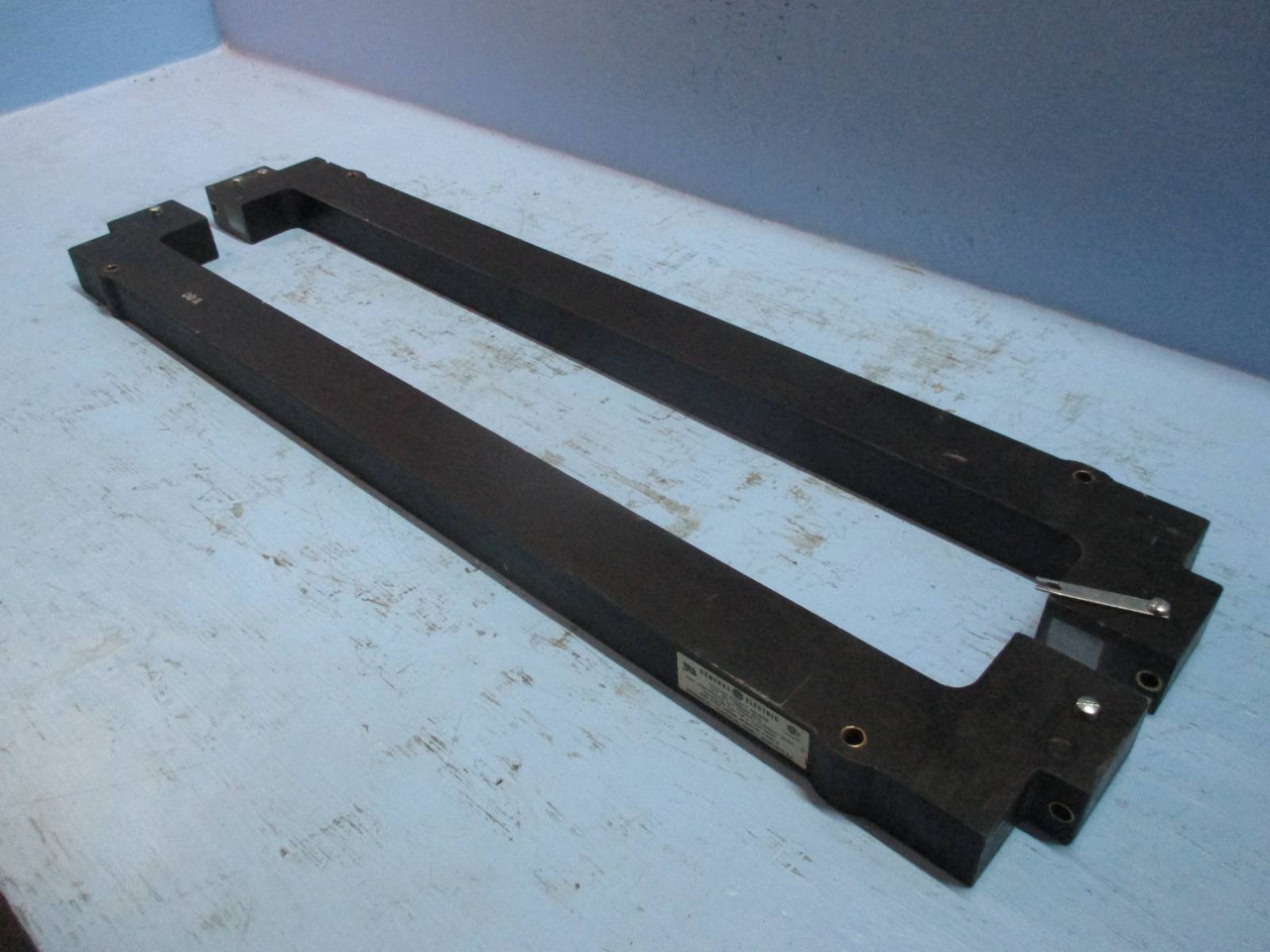 Image of GE General Electric TGS0429 Ground Break Sensor Mod. 1 3000A Primary Current
