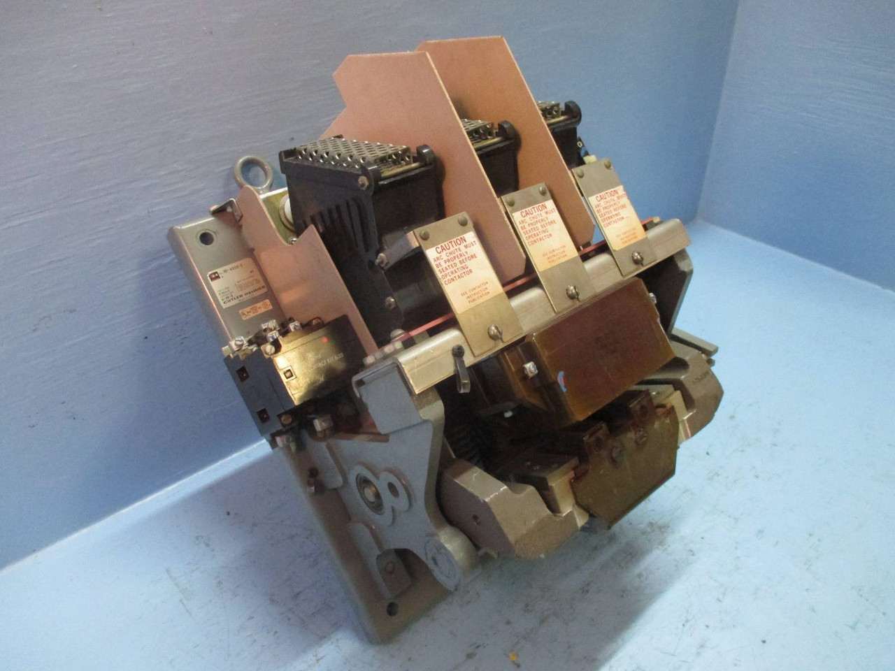 Cutler Hammer 10-4352-5 Contactor 700 Amp 480V Coil 3PH 600 Vac 700A 1875-3 (TK1469-2)