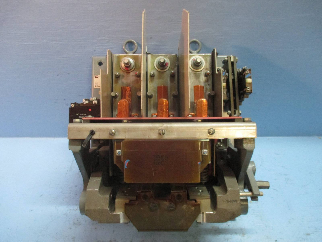 Cutler Hammer 10-4352-5 Contactor 700 Amp 480V Coil 3PH 600 Vac 700A 1875-3 (TK1469-2)