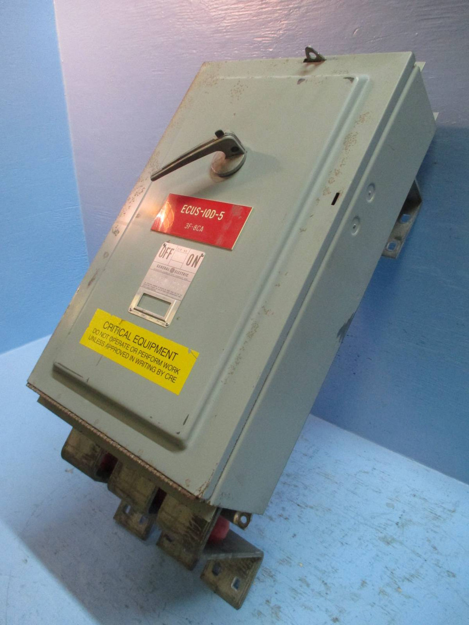 GE QMR324R w Hardware 200 Amp 240V QMR Fusible Panelboard THFP324R 200A VERTICAL (TK1480-2)