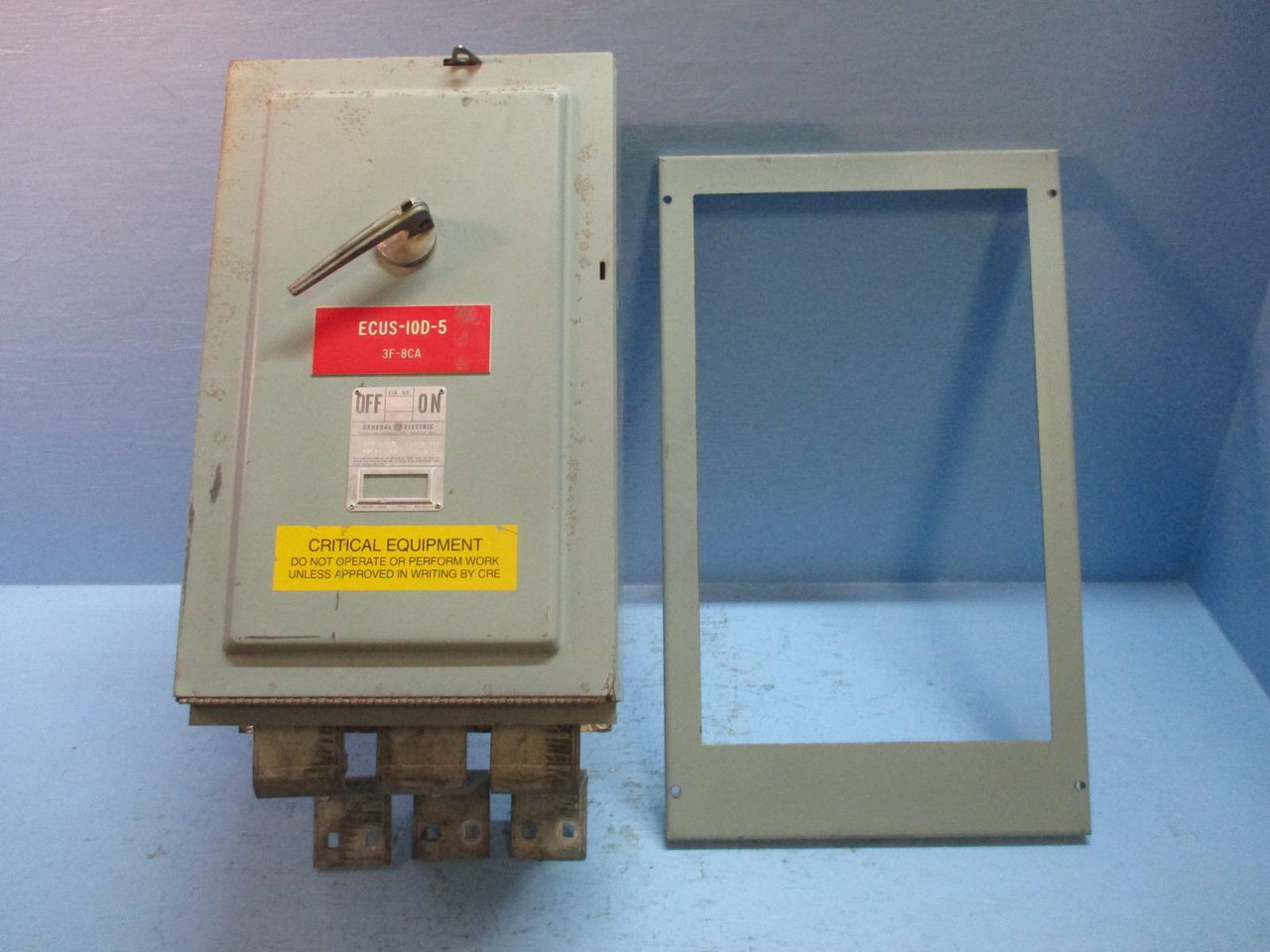 GE QMR324R w Hardware 200 Amp 240V QMR Fusible Panelboard THFP324R 200A VERTICAL (TK1480-2)