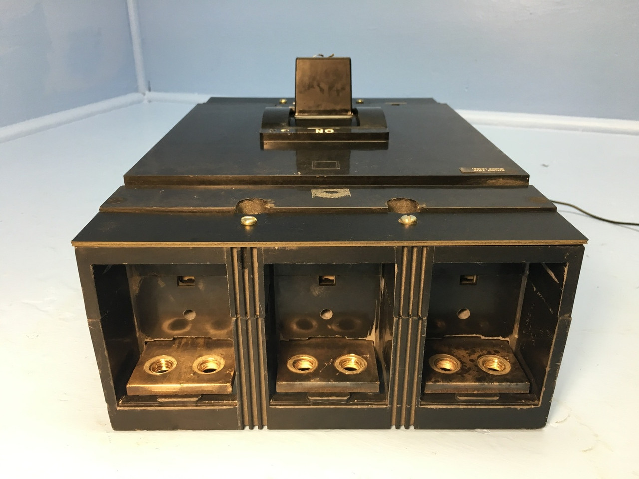 Square D MAF364001021 400A Circuit Breaker w/ Shunt 600V MAL MAF36400 400 Amp (EM1283-3)