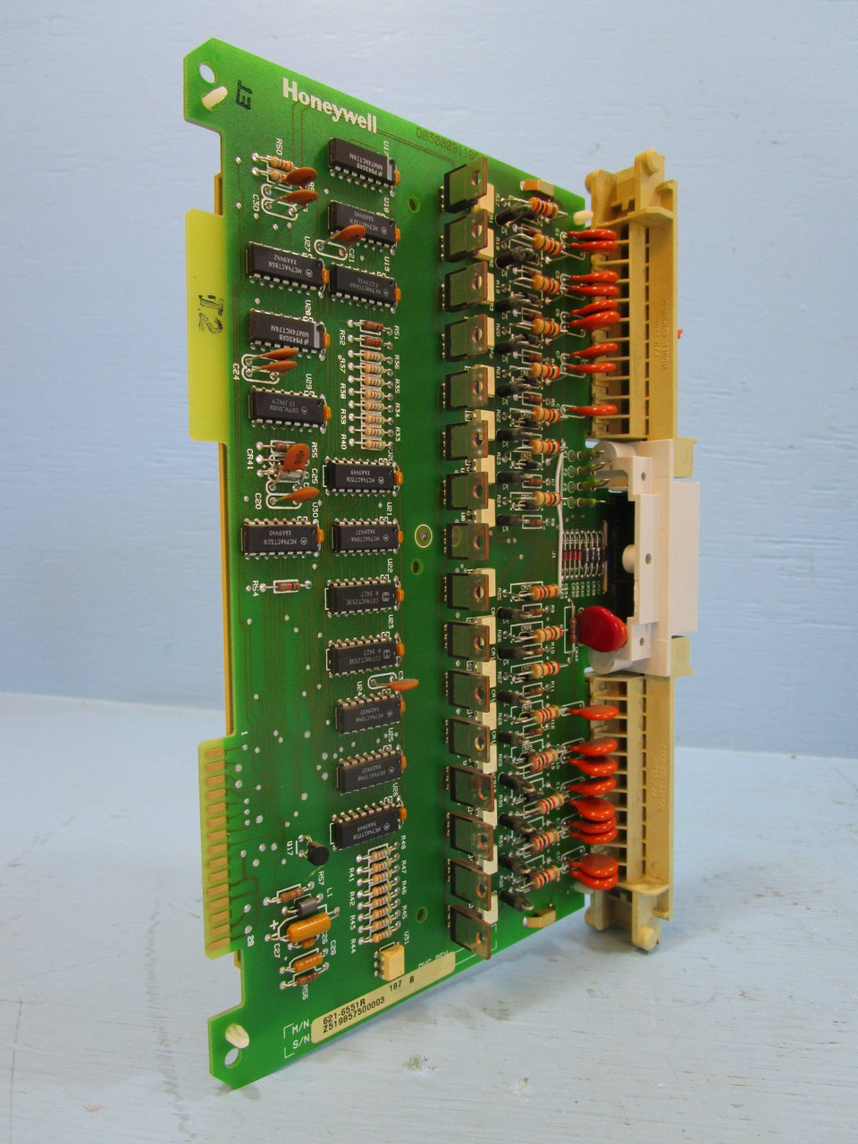 Honeywell 621-6551R Output Module PLC 6216551R Out 24 VDC 621-6551 R 6216551 R (NP1078-1)