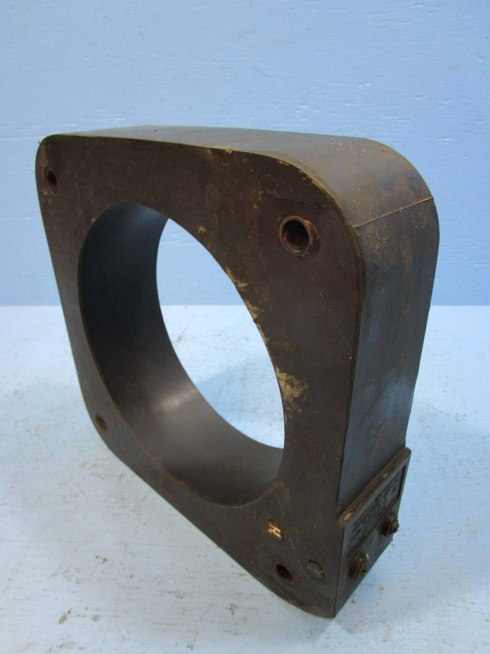 General Electric 822X92 Type JCB-0 CT Current Transformer Ratio 3000:5 Amp GE (NP1107-7)