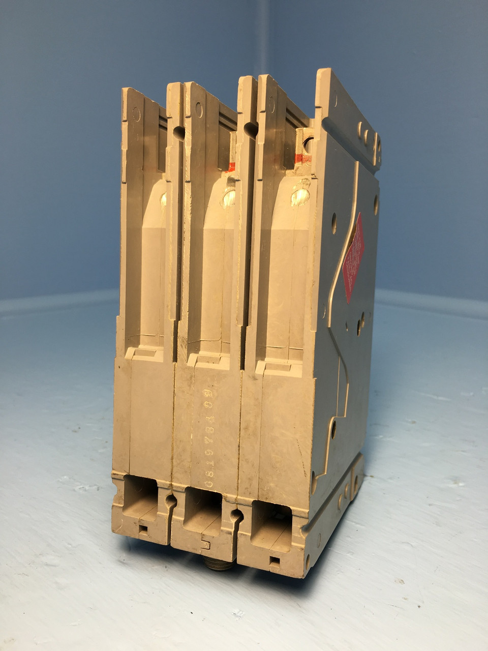 I-T-E HE63B060 60A Circuit Breaker 600V Type HE6-A ITE Gould Siemens 60 Amp (EM1324-1)