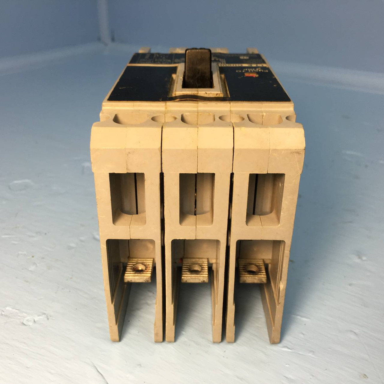 I-T-E HE63B060 60A Circuit Breaker 600V Type HE6-A ITE Gould Siemens 60 Amp (EM1324-1)