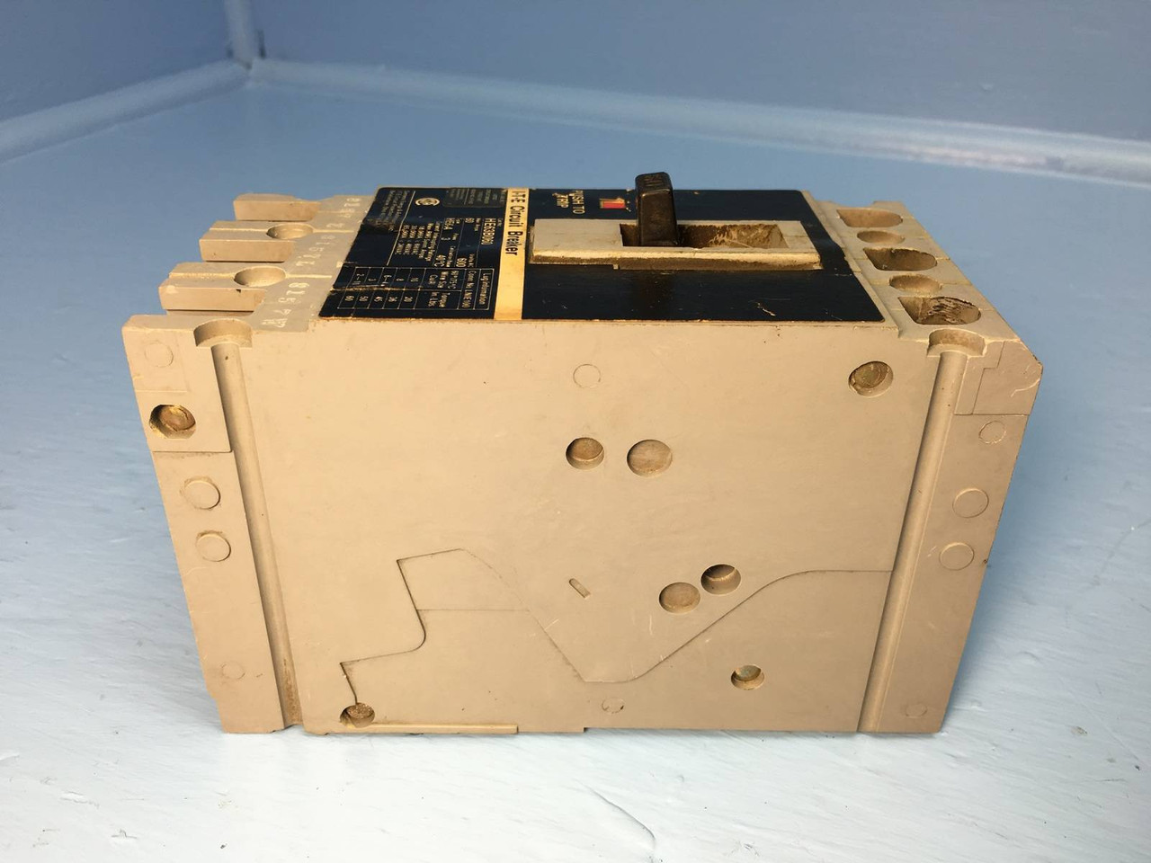 I-T-E HE63B060 60A Circuit Breaker 600V Type HE6-A ITE Gould Siemens 60 Amp (EM1324-1)