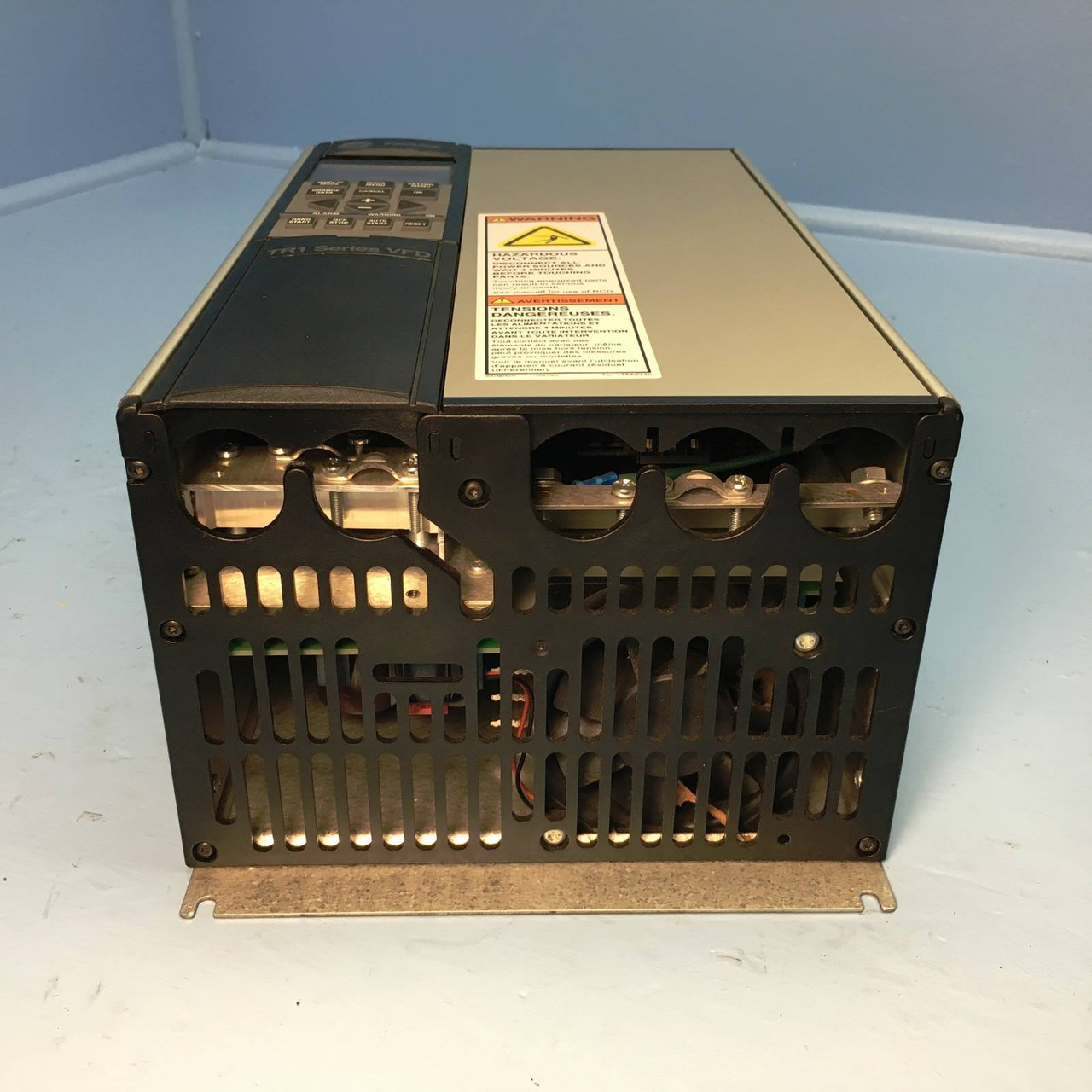 Trane 178B5442 TR1 Series VFD Variable Frequency Drive Ver. 2.54 1.5 HP 1.1 kW (EM1369-1)
