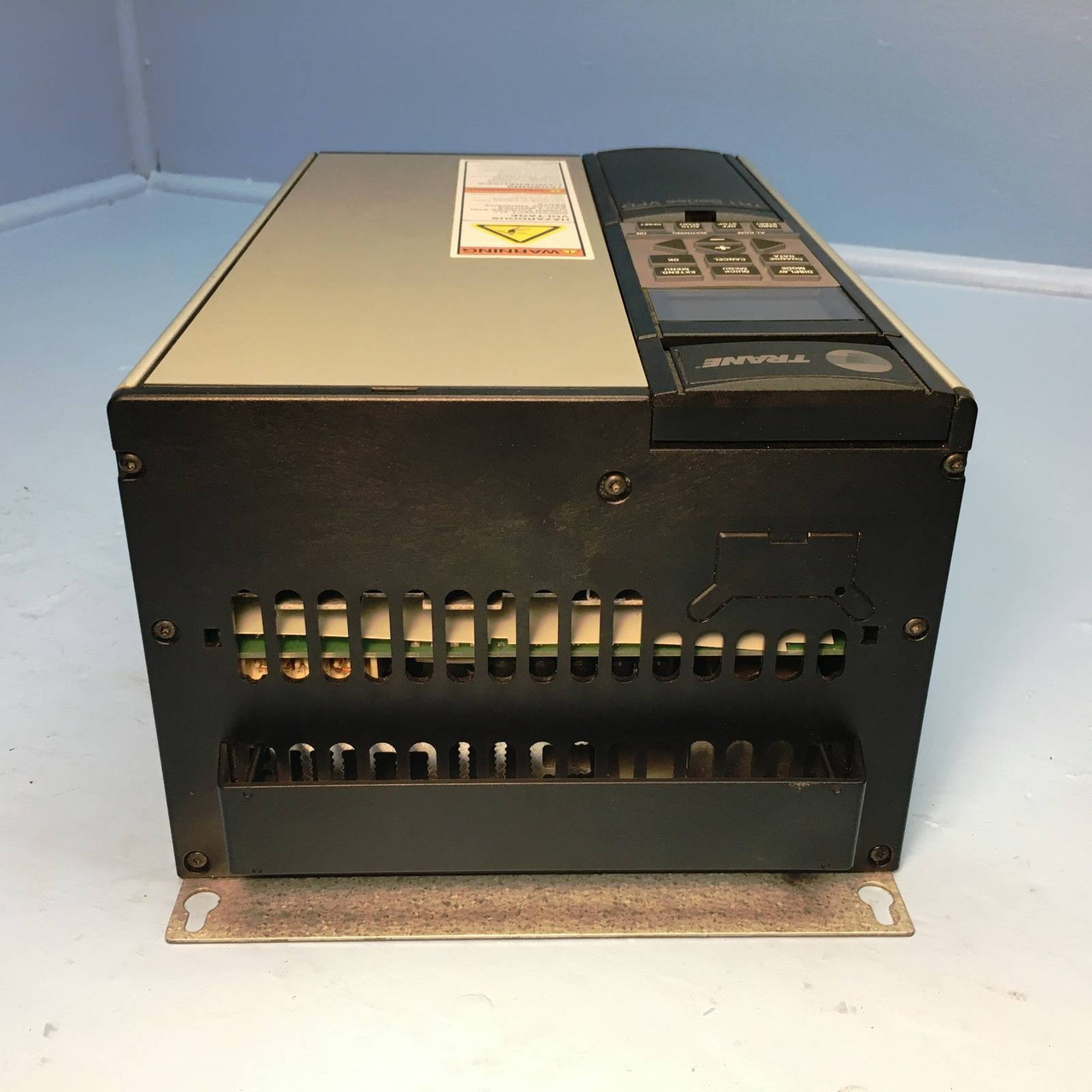 Trane 178B5442 TR1 Series VFD Variable Frequency Drive Ver. 2.54 1.5 HP 1.1 kW (EM1369-1)