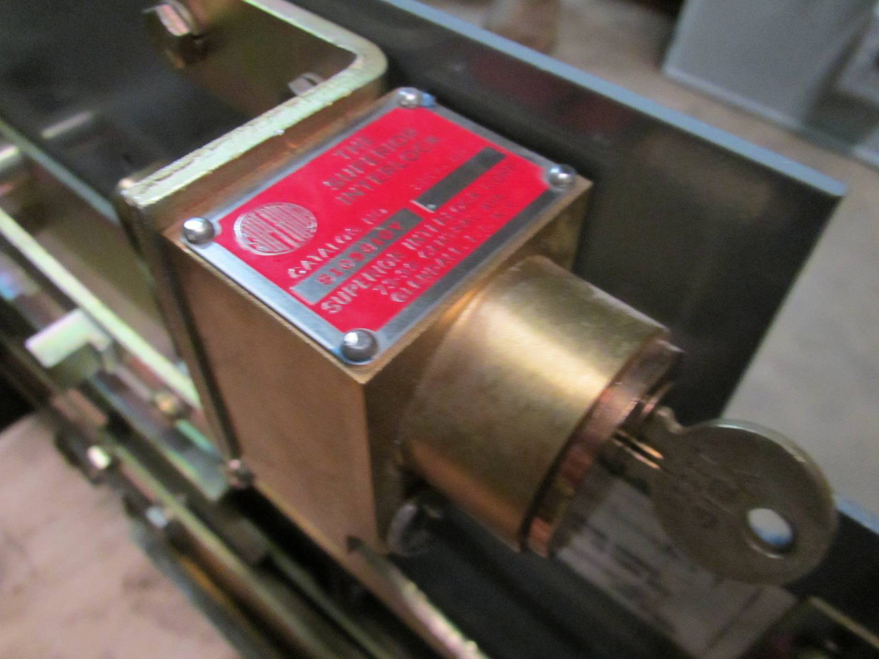 Westinghouse SPB 100,65 1600A Drawout Mounting Frame 16SPBD0S Breaker 16SPBDOS (PM1911-2)