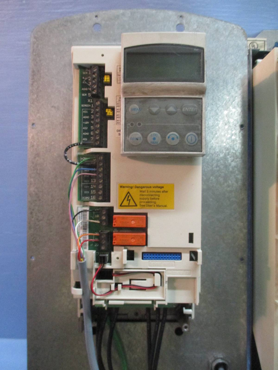 ABB ACH-400 ACH401600632+10AE0000 7.5HP 3PH 480V AC VS Drive 7.5 HP ACH401600632 (TK1669-1)