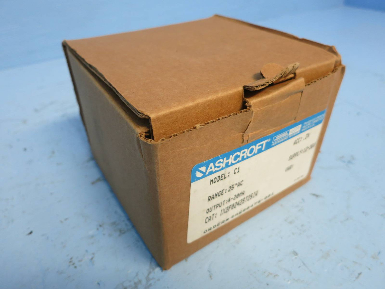 Image of Ashcroft Model: C1 Range: 25"WC IX2F0242ST25IW Differential Pressure Transmitter