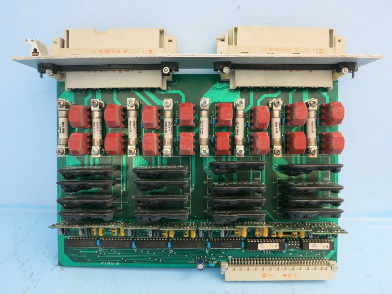 3rd Image of PM1977