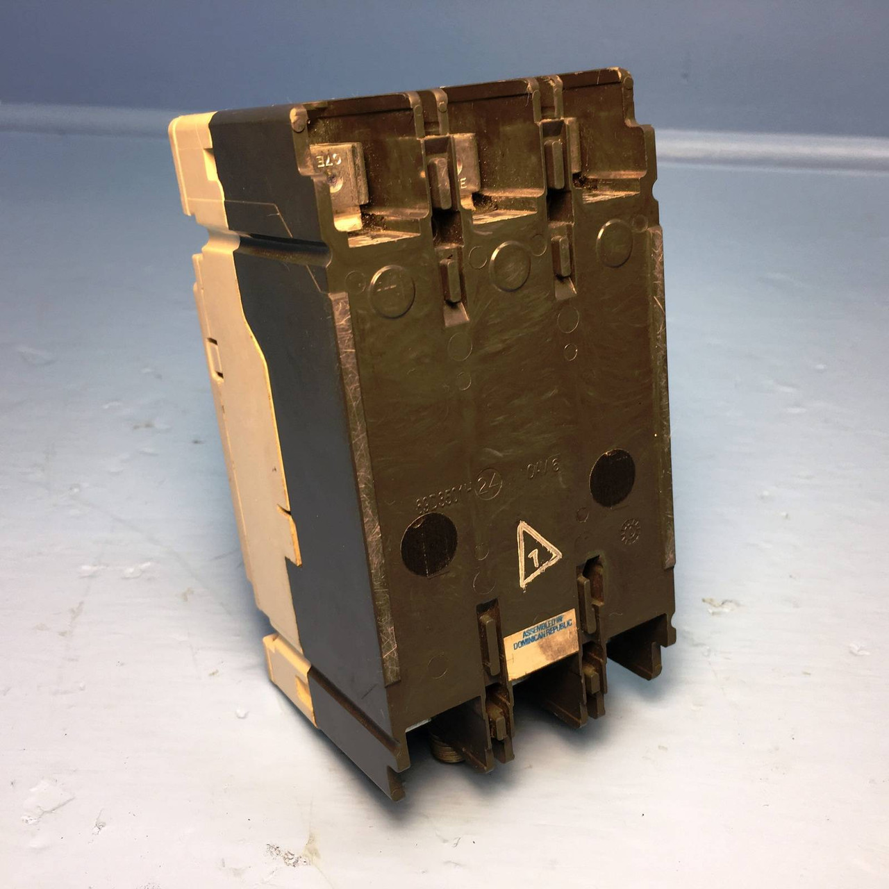 Cutler Hammer E125E EGE3015FFG 15A Circuit Breaker EGE3015 Westinghouse 15 Amp (EM1487-1)