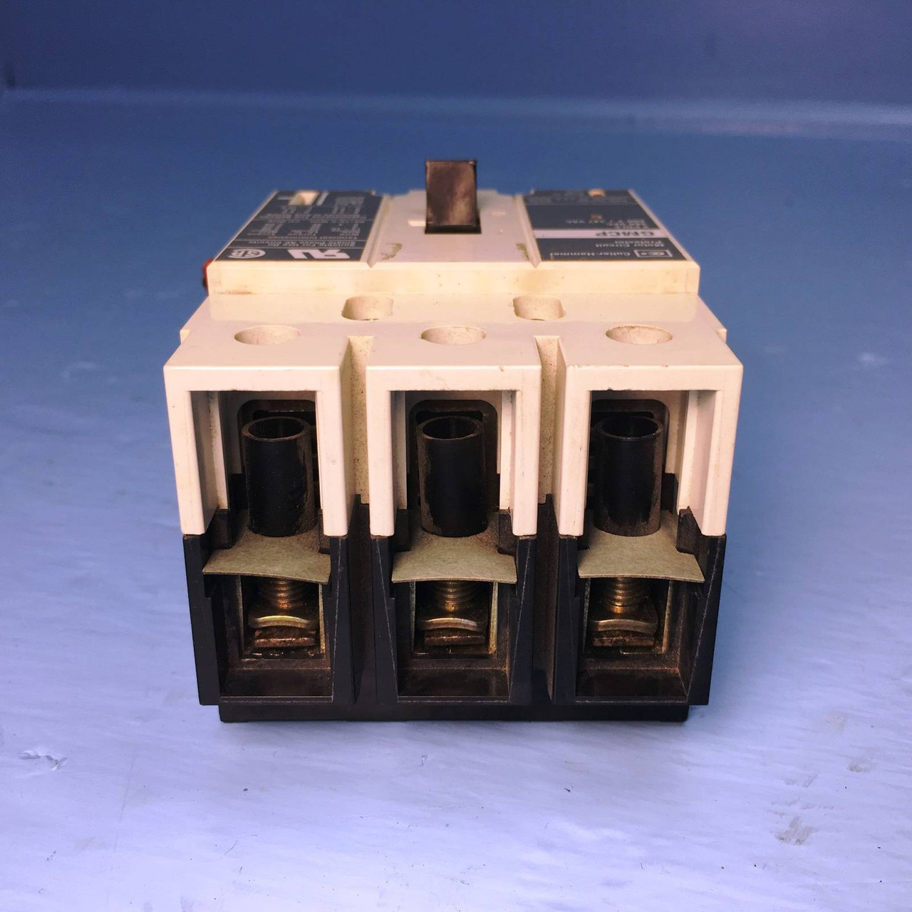 Cutler Hammer GMCP007C0C 7A Circuit Breaker w/ Aux GMCP Westinghouse 7 Amp (EM1491-1)