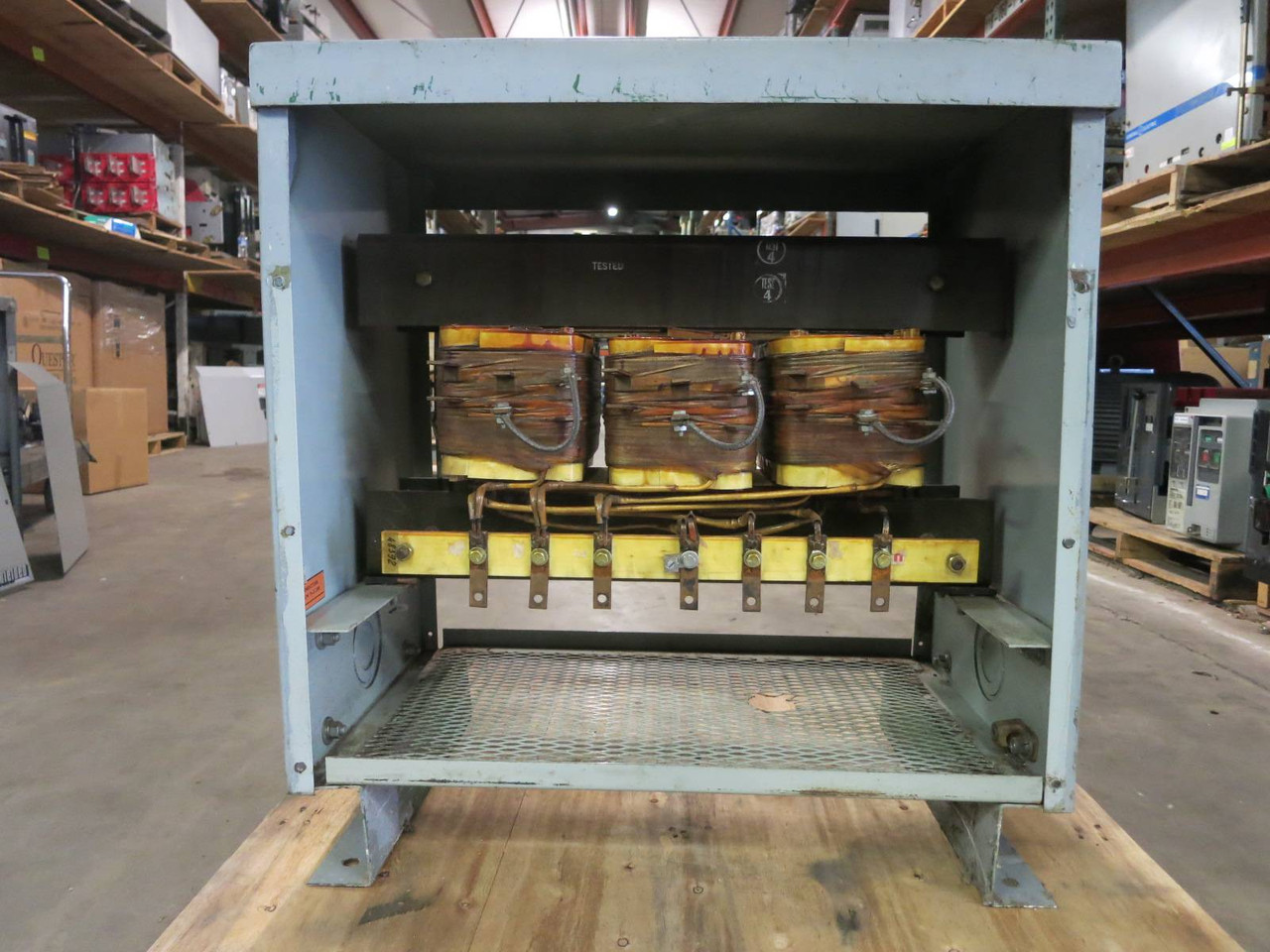 International 34 kVA 480Y/277 - 320 Delta 2656H3DC 3PH Transformer 34kVA 480 Y V (PM1981-1)