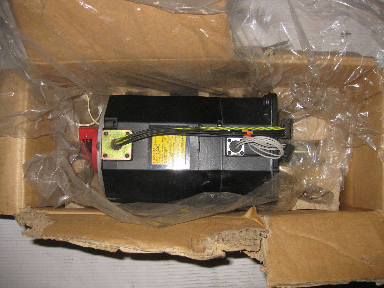 New Fanuc A06B-0142-B675#0003 AC Servo Motor C95YA6353 2.1kW 186V 133Hz 7.4A NIB (EBI1319-1)