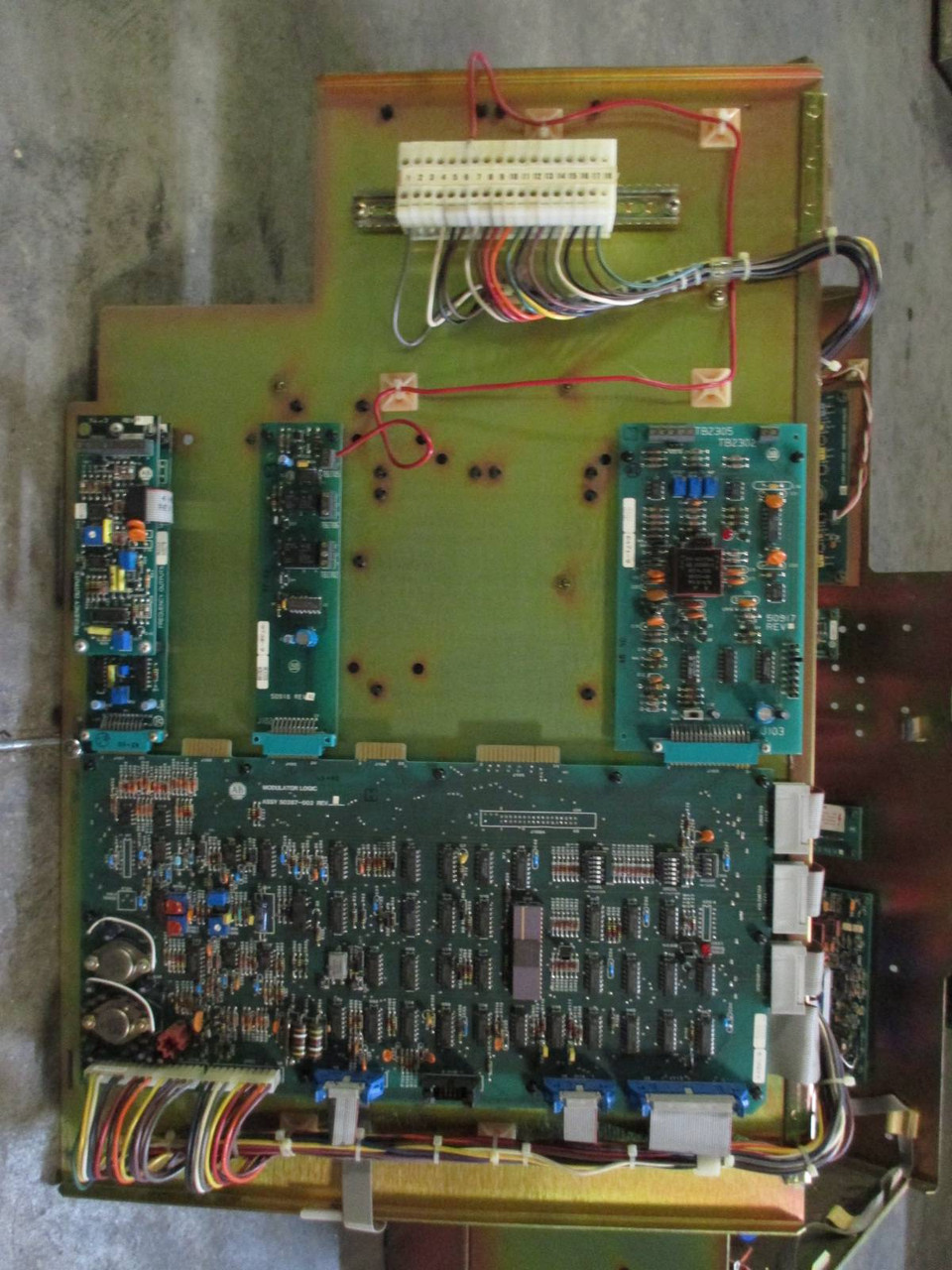 Allen Bradley AB 1335-ROB-C2-N4-W3 36 Amp 460V 1335 VS AC Drive 28.7kVA 36A (TK1939-1) Allen Bradley AB 1335-ROB-C2-N4-W3 36 Amp 460V 1335 VS AC Drive 28.7kVA 36A (TK1939-1)
