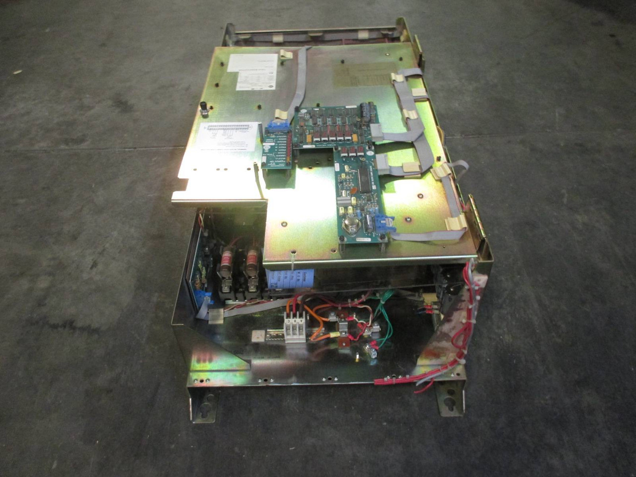 Allen Bradley AB 1335-GOB-A-R3-W3 28 Amp 460V 1335 VS AC Drive 22.3kVA 28A (TK1940-1)