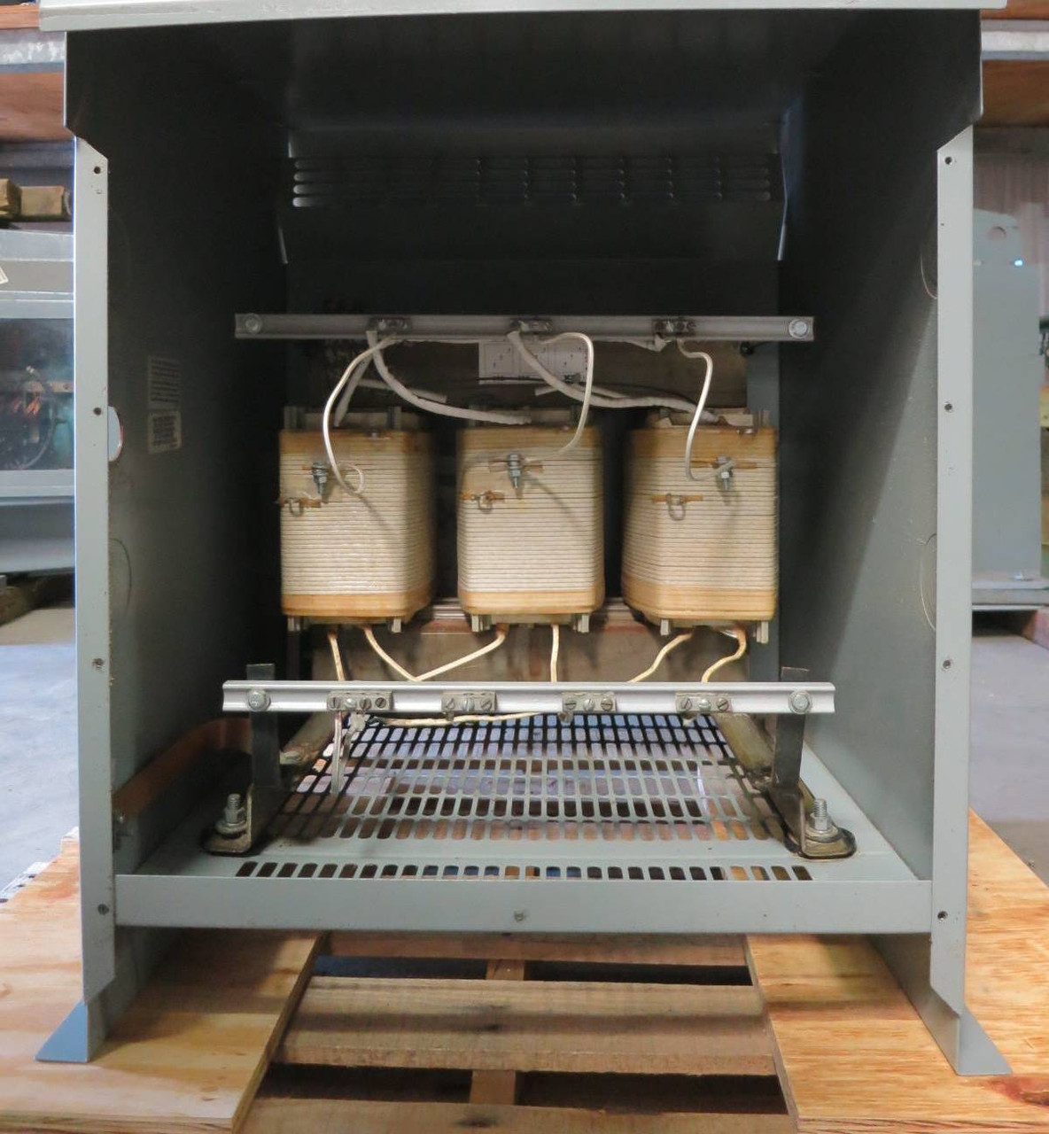 Hammond 27 KVA 460 - 460Y/266 V Rainproof/3R Drive Isolation Transformer DM027JJ (PM2005-2)