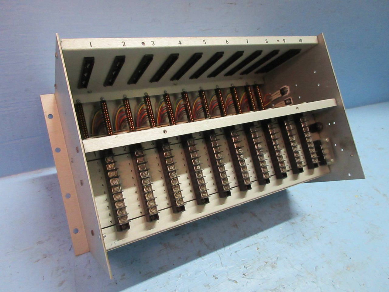 Image of Moore Series 380 PLC Rack 3802A Chassis Cradle 15375-10-S Acromag 792-CG-115
