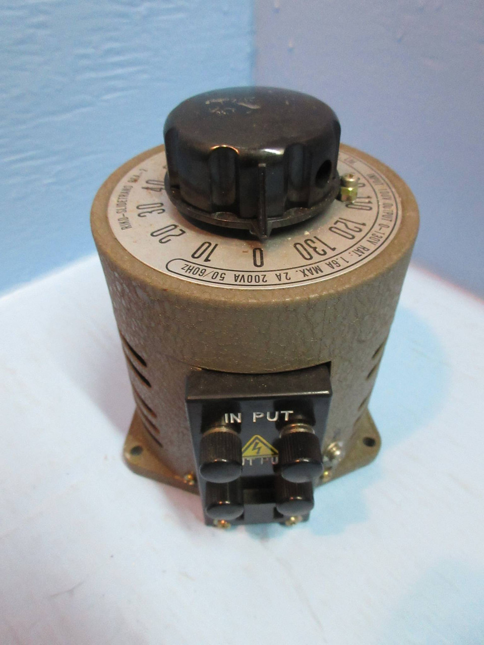 Tokyo-Rikosha Riko-Slidetrans RSA-2 61-6235 Input 100V output 0-130V 2A 200VA (TK2223-3)