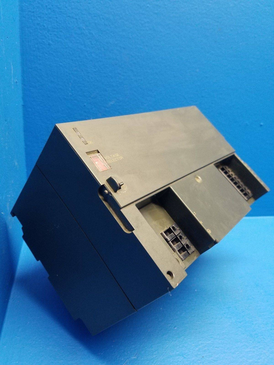 Siemens SITOP 6EP1 334-1SL11 Power Supply  Power 10 24 VDC 10 AMP 24VDC (MM0817-6)