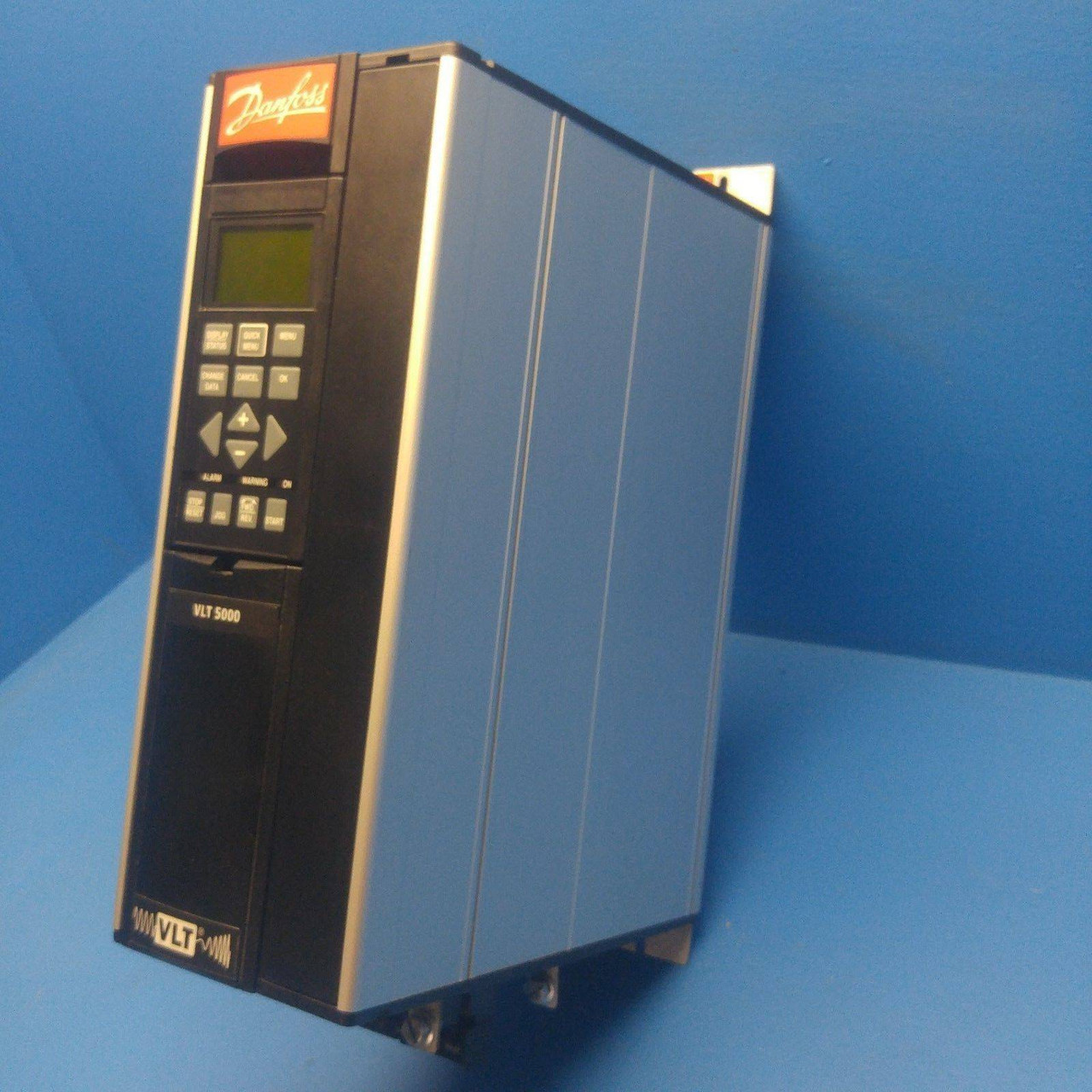 Danfoss VLT5011PT5B20SBR1DLF00A00C0 7.5kW 10HP VLT5000 Variable Speed Drive (MM0487-5)