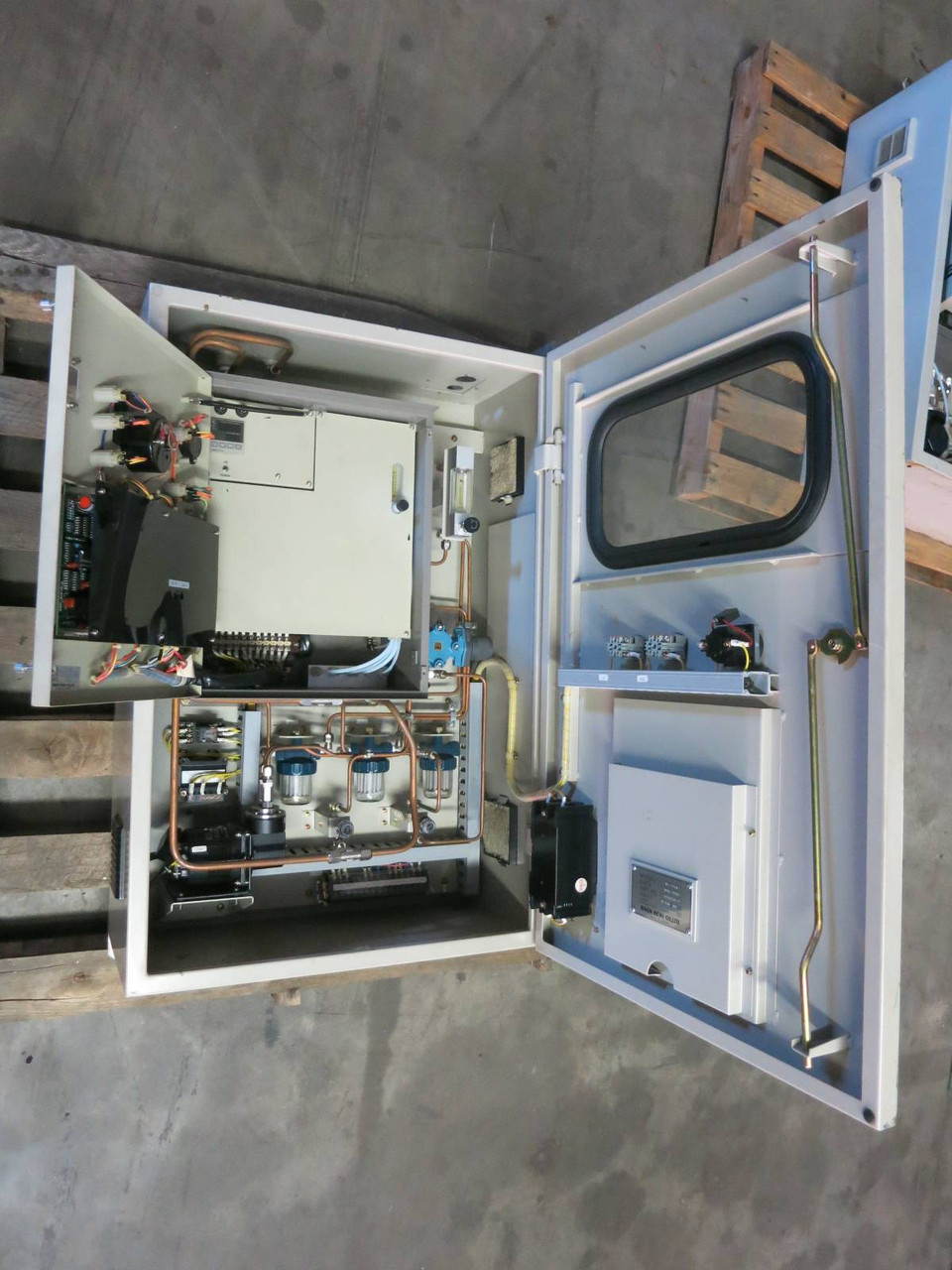 Riken Keiki Model IF-770 Gas Density Panel Indicator Cabinet w Breaker IF770 LEL (PM2066-1)