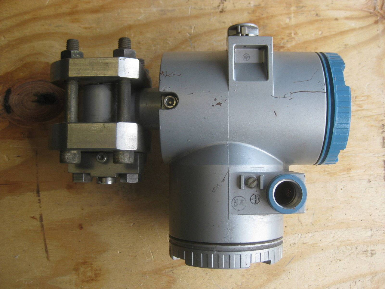 Image of ITT Barton FHGG Flow Control 1200 PSI  4-20 mA DC 11-45 VDC