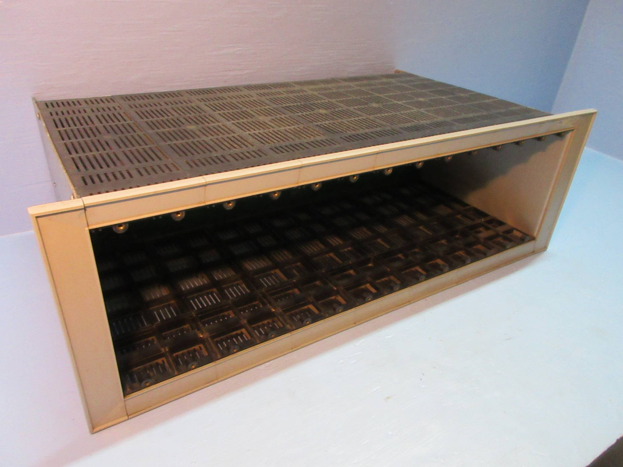 Bently Nevada 3300 System 14 Slot Rack/Chassis PWB79624-01 F PWA79622-01 B Rack (TK2394-1)