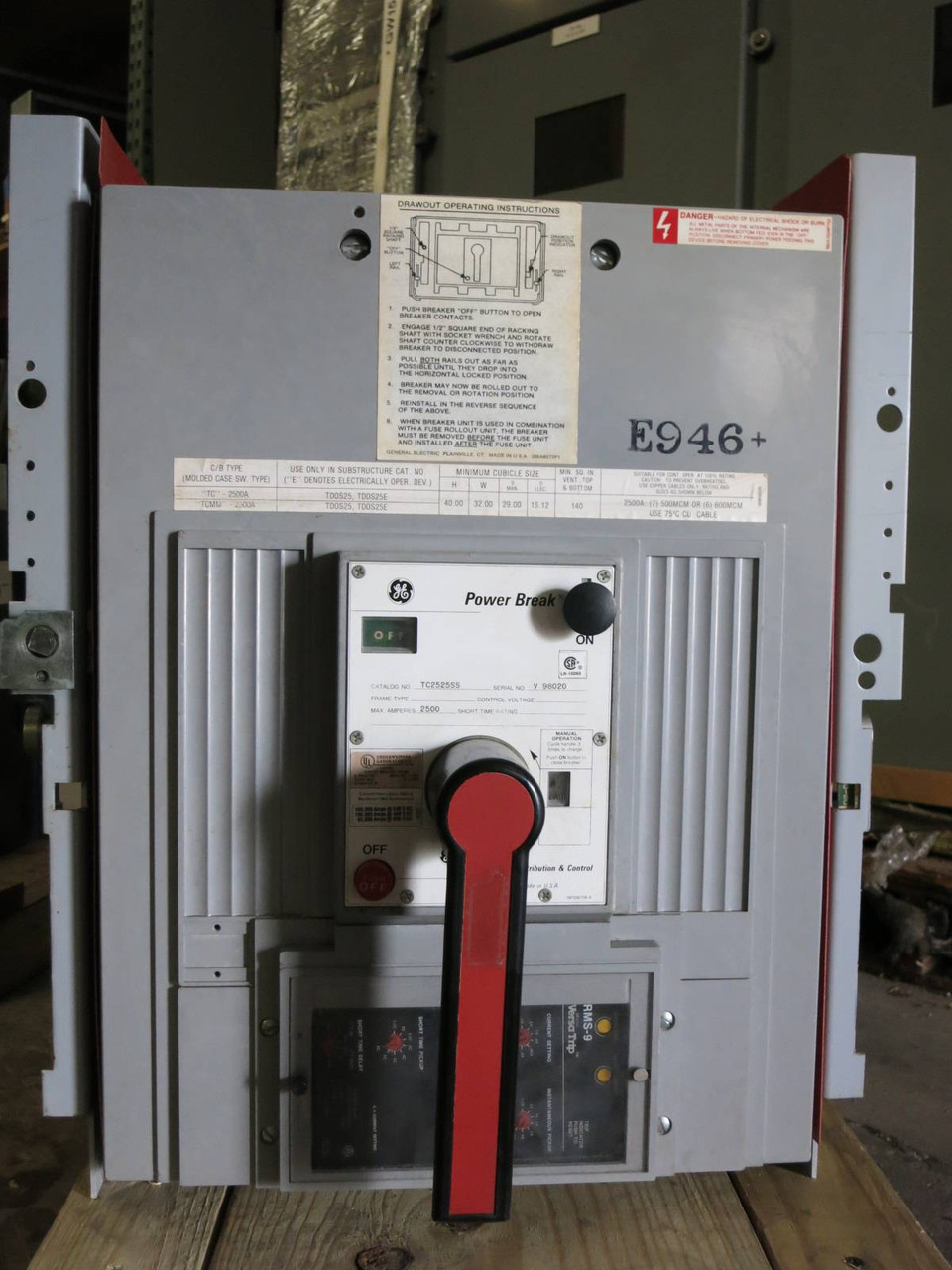 GE TC2525SS 2500A Power Break Breaker Drawout 2500 Amp General Electric TC2525 (PM2122-1)