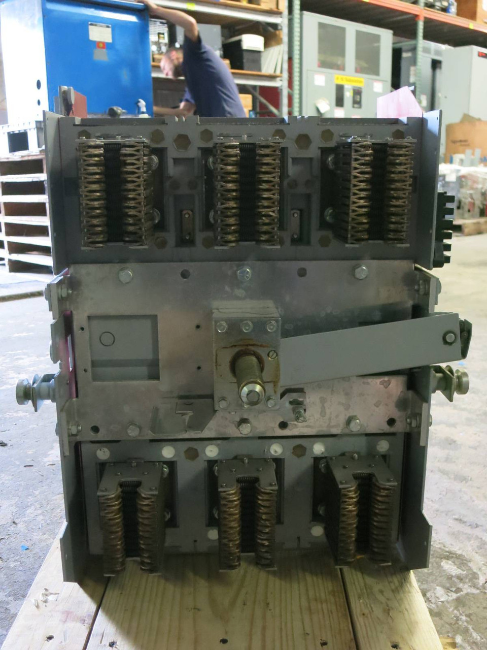 GE TC2525SS 2500A Power Break Breaker Drawout 2500 Amp General Electric TC2525 (PM2122-1)