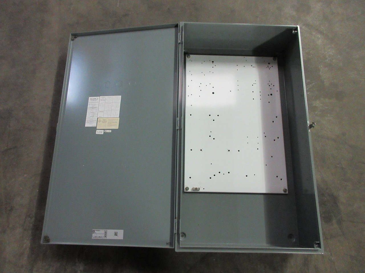 3rd Image of TK2408
