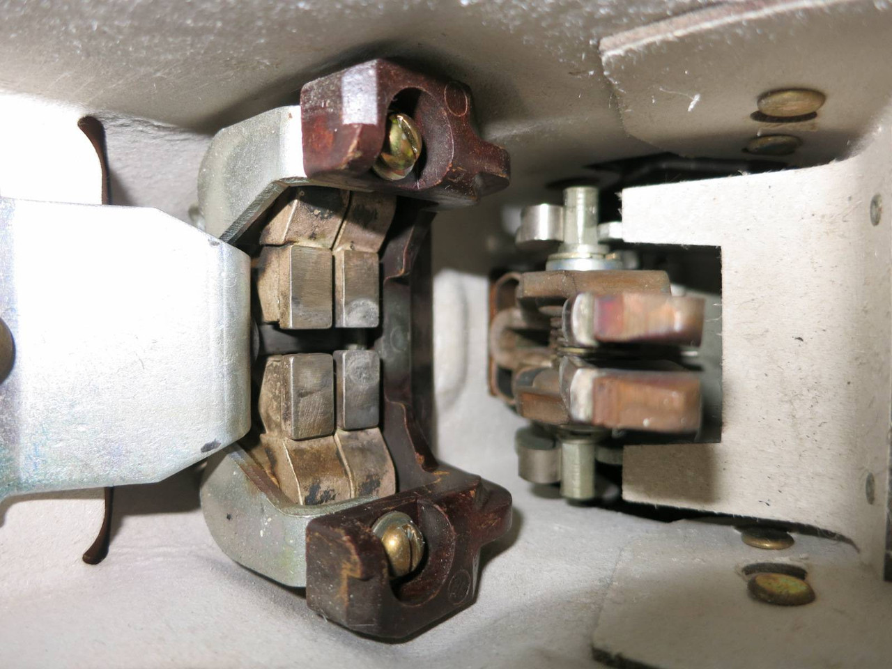 GE AK-2A-25-1 600A Air Circuit Breaker LSI MicroVersa Trip TS20LSIT1 600 Amp MO (PM2148-1)