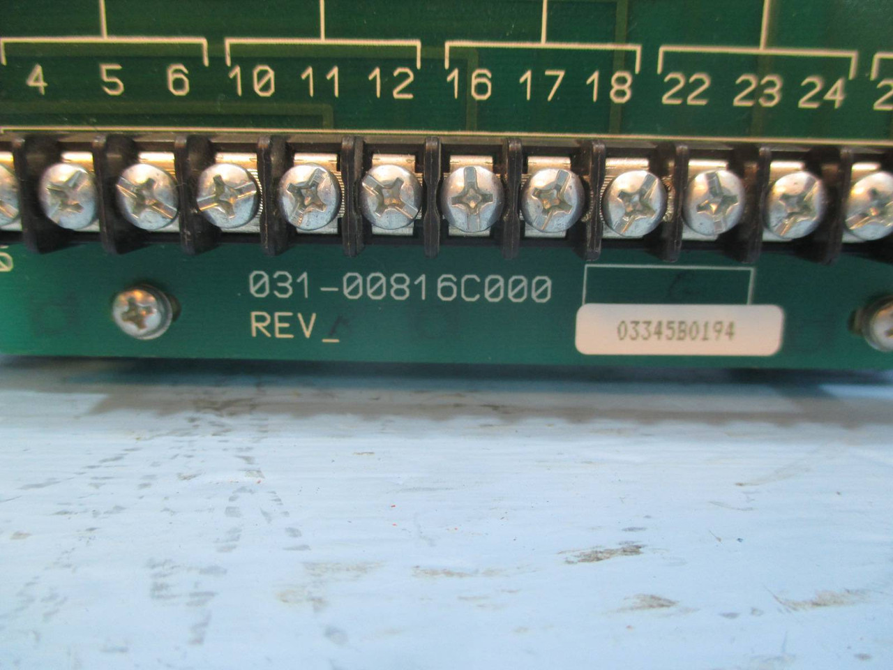 York 031-00809C000 Rev B 5 Slot Chassis 031-00816C000 Circuit Board Card Rack (DW0088-3)