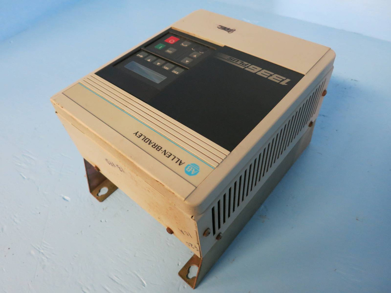 Allen Bradley 1336S-BRF20-AA-EN-HAP-L6E Sr A 2HP @ 480V 1336 Plus AC VS Drive AB (PM2192-1)