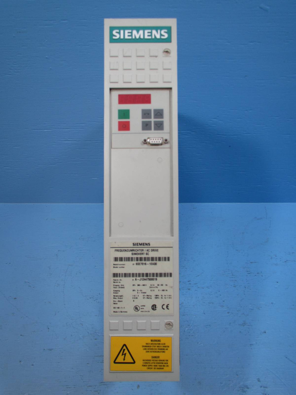Siemens 6SE7016-1EA30 AC Drive Simovert SC 1P 6SE70161EA30 480 SIMO Power Supply (NP1383-6)